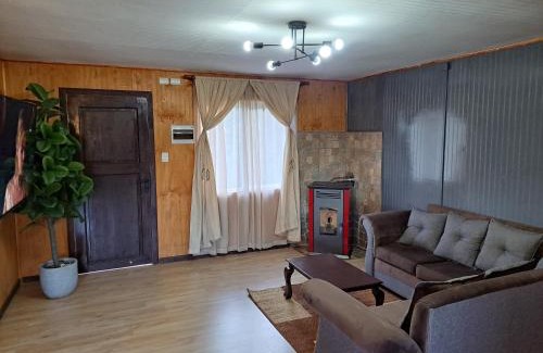Valdivia Casa | Cabaña Acogedora con Vista al Río Valdivia, Niebla