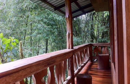 Región amazónica de Ecuador Villa | Cabaña Cascada Hollín