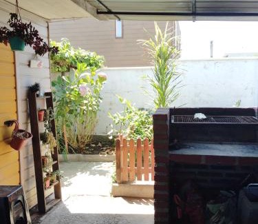 Las Cruces Casa | Cabaña con antejardín y Parrón