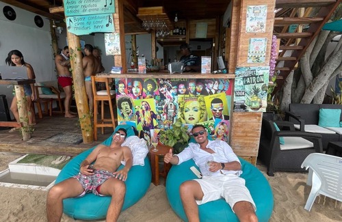 Bocachica Cabina | Cabaña de 2 pisos frente al mar- Isla Barú