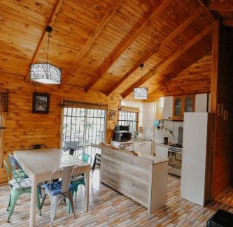 Pinto Casa | Cabaña en Los Lleuques, termas de Chillán