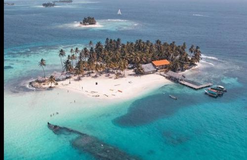 Carti Tupile Casa | Cabaña frente al mar de Guna Yala Isla del Barco hundido