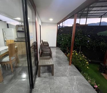 El Penol Chalet De Esquí | Cabaña Las Flores en Guatapé