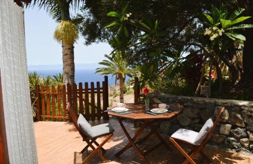 Alojera Casa | Cabaña Los Palmeros, vista al mar y la montaña