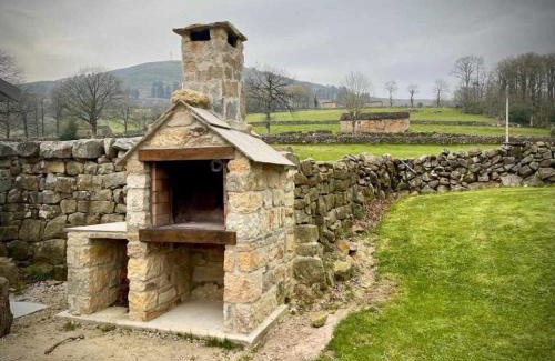 San Pedro del Romeral Chalet De Esquí | Cabaña Pasiega "Las Suertes"