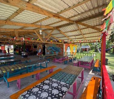 Carti Tupile Casa | Cabaña Romantica frente al mar de isla Chichime Guna Yala