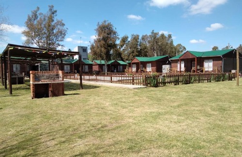 Francisco Álvarez Casa | Cabañas, bungalows, casas, departamentos, a 41 km de la Capital Federal