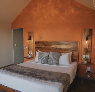 Valle de Guadalupe Hotel | Cabañas by 7 Valles