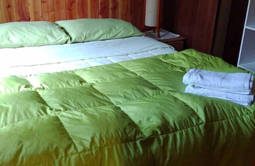 Pucon Cabina | Cabañas con Piscina Camino al Volcan