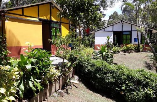El Penol Chalet De Esquí | Cabañas La Honda