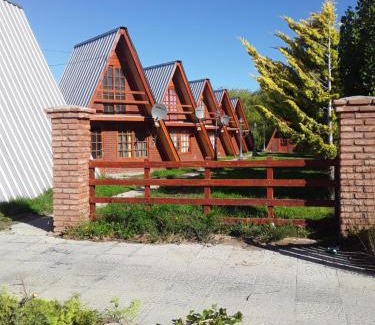 Comandante Luis Piedrabuena Chalet De Esquí | cabañas rio santa cruz