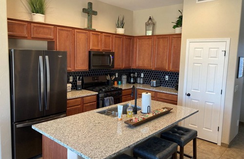 Rancho Vistoso Casa | Caballo Pass welcomes you to Oro Valley with incredible mountain views.