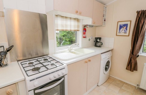 Cylch-Y-Garn Cabaña | Caban y Felin, CEMAES BAY