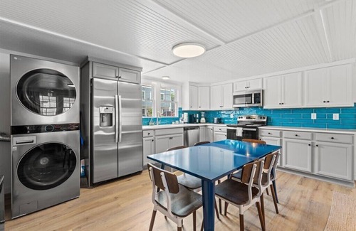 Crescent Beach Apartamento | Cabana Beach 5 3BR Condo Just Steps from the Ocean