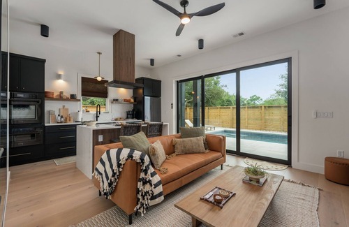 Kitty Hawk Casa | Cabana Capri | Private Heated Pool Sauna Hot Tub Home Gym Luxe Retreat