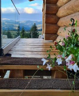 Cozanesti Chalet De Esquí | CABANA CEITREI - MOUNTAIN VIEW GIUMALAU
