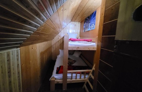 Lupeni Casa | CABANA CORY Straja