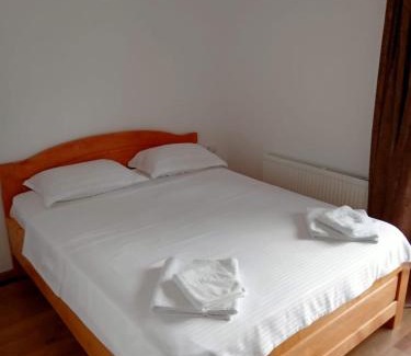 Colibita Casa | Cabana de închiriat la Colibița Straciorul