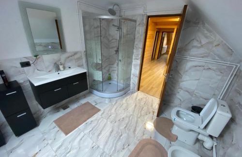 Bistra Cabina | Cabana din Deal