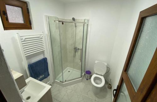 Bistra Cabina | Cabana din Deal