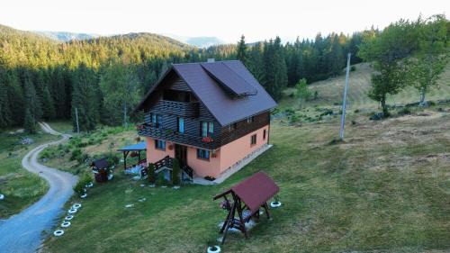 Garda de Sus Cabina | Cabana Georgiana Maria