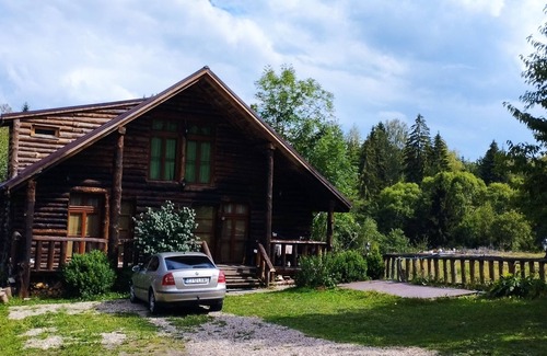 Calatele Chalet De Esquí | Cabana in Belis