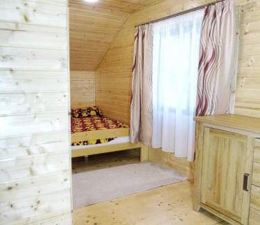 Valea Ierii Casa | Cabana Larisei