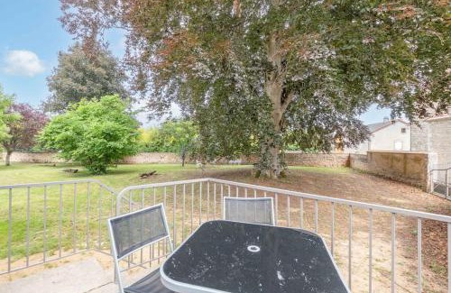 Lugny Apartamento | CABANA & Le Gîte de la Tour - Proche Mâcon Nord