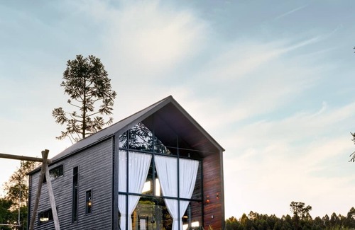Ibirama Cabina | Cabana Moderna com Hidro e Vista Para as Montanhas