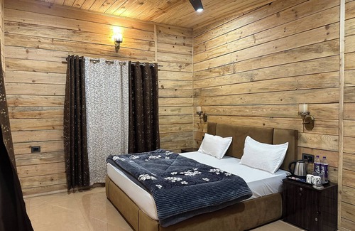 Nainital Complejo | Cabana Riverside Resort - Kainchi Dham