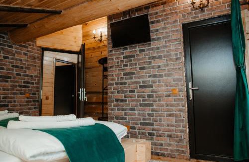 Iacobeni Chalet De Esquí | Cabana roua munților din bucovina