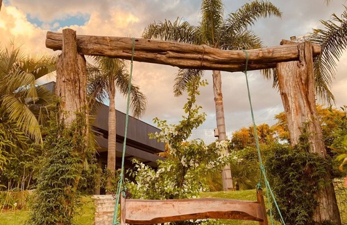Cascavel Cabina | Cabana temática hipster