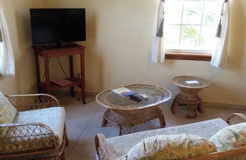 San Pedro Complejo | Diversión al sol - Casita privada con 3 camas individuales - Beach Resort