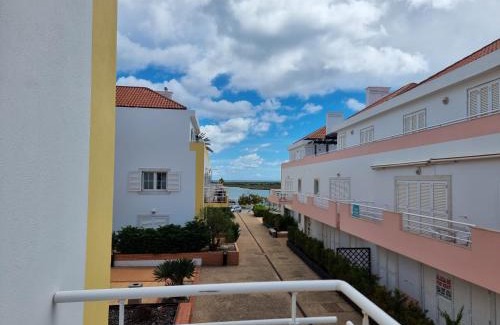 Conceicao e Cabanas de Tavira Apartamento | Cabanas de Tavira, A Wonderful T2 Duplex With Seaview