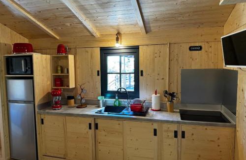 Clermont-l'Herault Chalet De Esquí | Cabane en bois pour 5 personnes avec espace extérieur privatif et climatisation