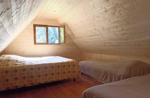 Marcillac-la-Croisille Chalet De Esquí | Cabane Insolite à la Ferme