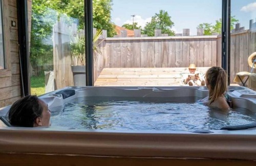 Chassenard Apartamento | Cabane - Piscine - ccafbgb