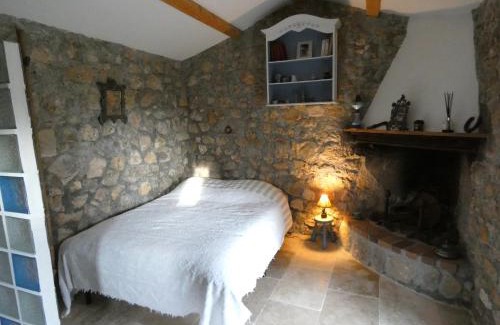 Lorgues Casa | CABANON PROVENCAL EN PIERRES et ACCES PISCINE LUXE