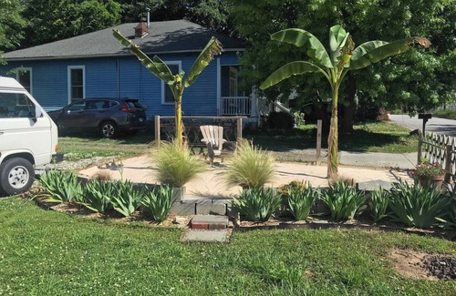 East Side Casa | Cabbagetown Charmer, Walk to so much in Atlanta