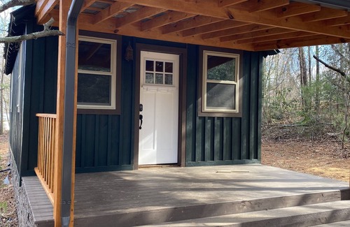 Thurmond Cabina | Cabernet Cabin near JVD vineyard