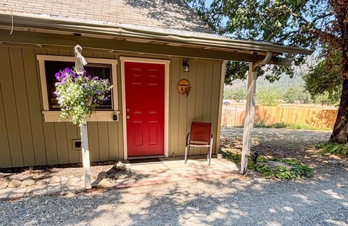 Kerby Condominio | Cabernet Room at Kerbyville Inn