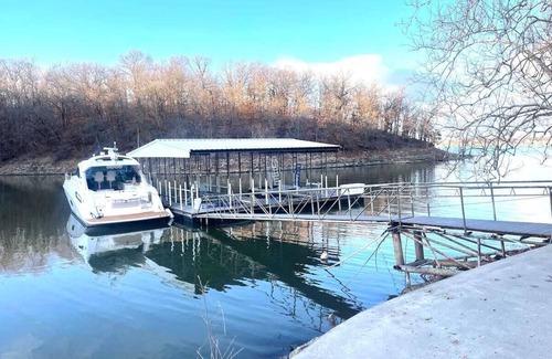 Dennis Cabina | Cabin 1 on Stony Point Resort
