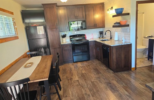 Lake Ann Cabina | Cabin #1- Sleeping Bear Resort
