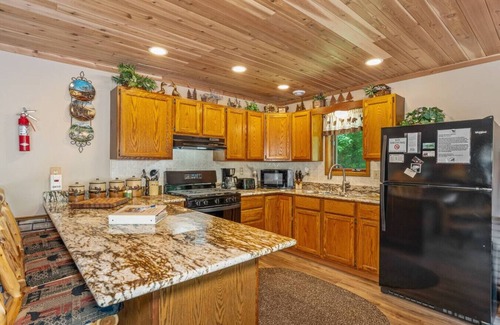 Phelps Cabina | Cabin #12 Thunder Bay Resort