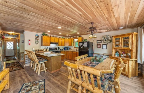 Phelps Cabina | Cabin #12 Thunder Bay Resort