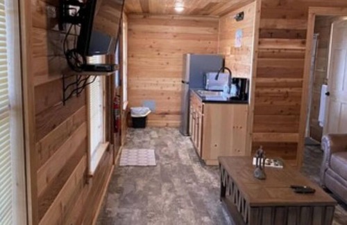 Hamilton Cabina | Cabin 13