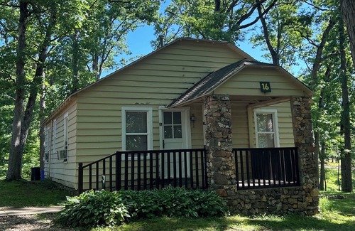 Steelville Cabina | Cabin on the Meramec River - Unit 16b