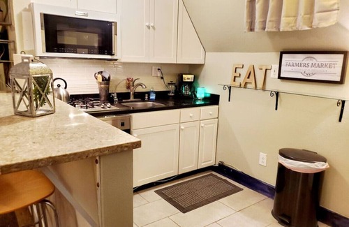 Glenwood Springs Cabina | Cabin 17 Cozy Rustic-Luxury A-Frame with Kitchen