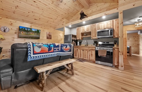 Atlanta Cabina | Cabin#2 at Northern Comfort w\opt side by side rentals