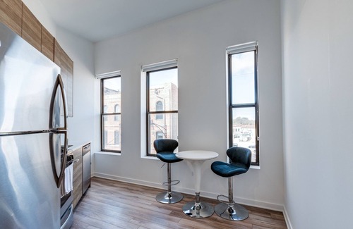 River West Apartamento | Cabin 202 by 747 Lofts